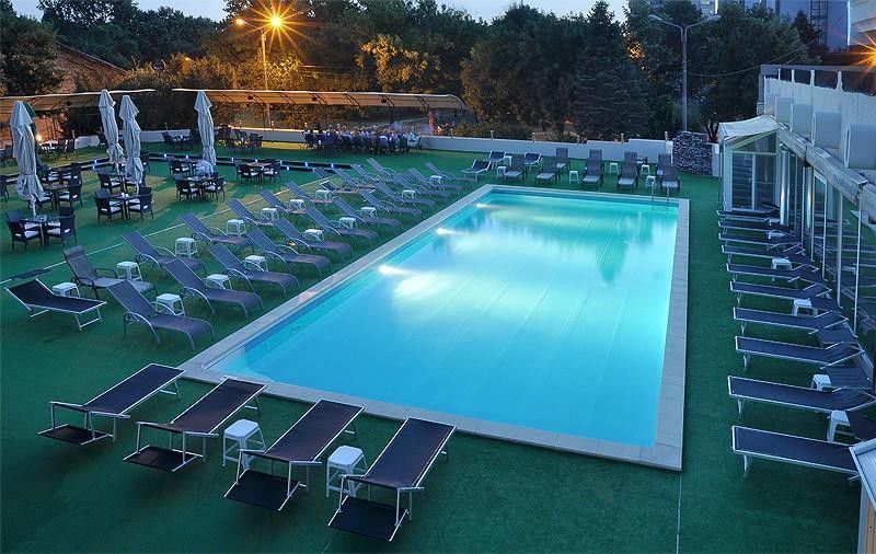 Hotel Continental Timisoara Ngoại thất bức ảnh